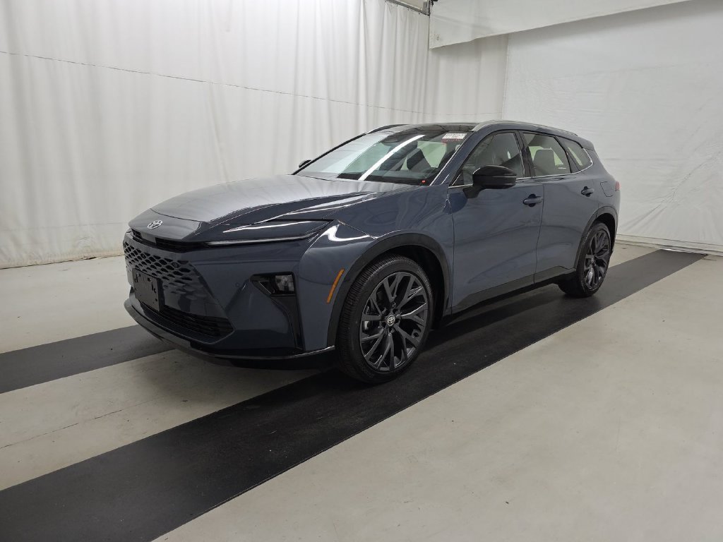 Used 2025 White Toyota Limited image 1
