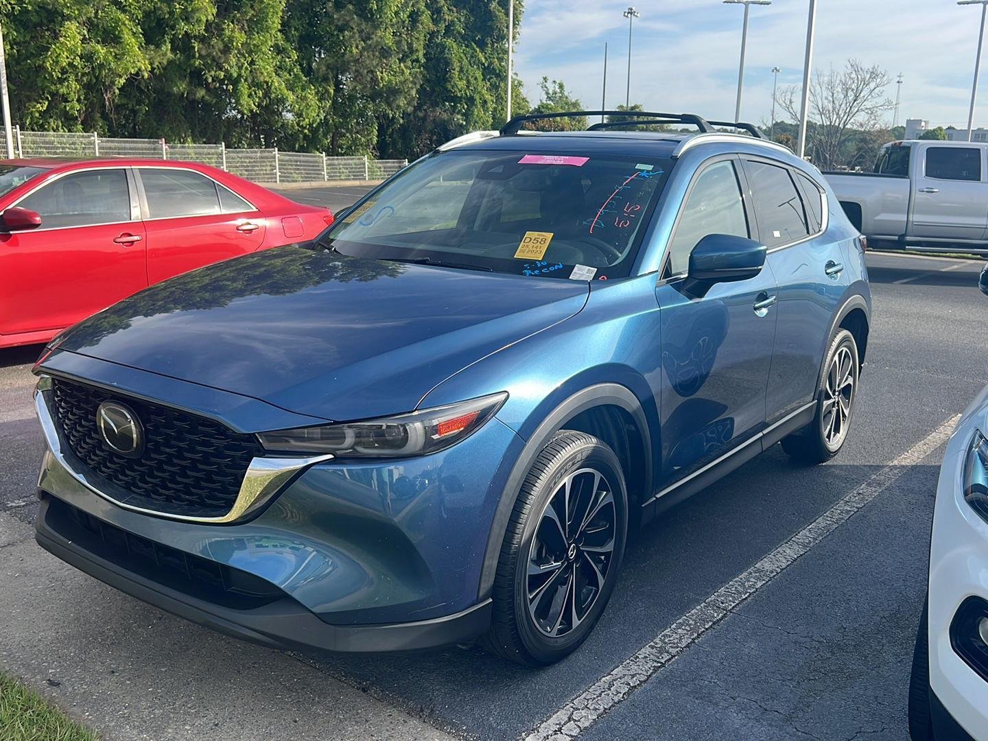 2023 Mazda CX-5 S Premium package