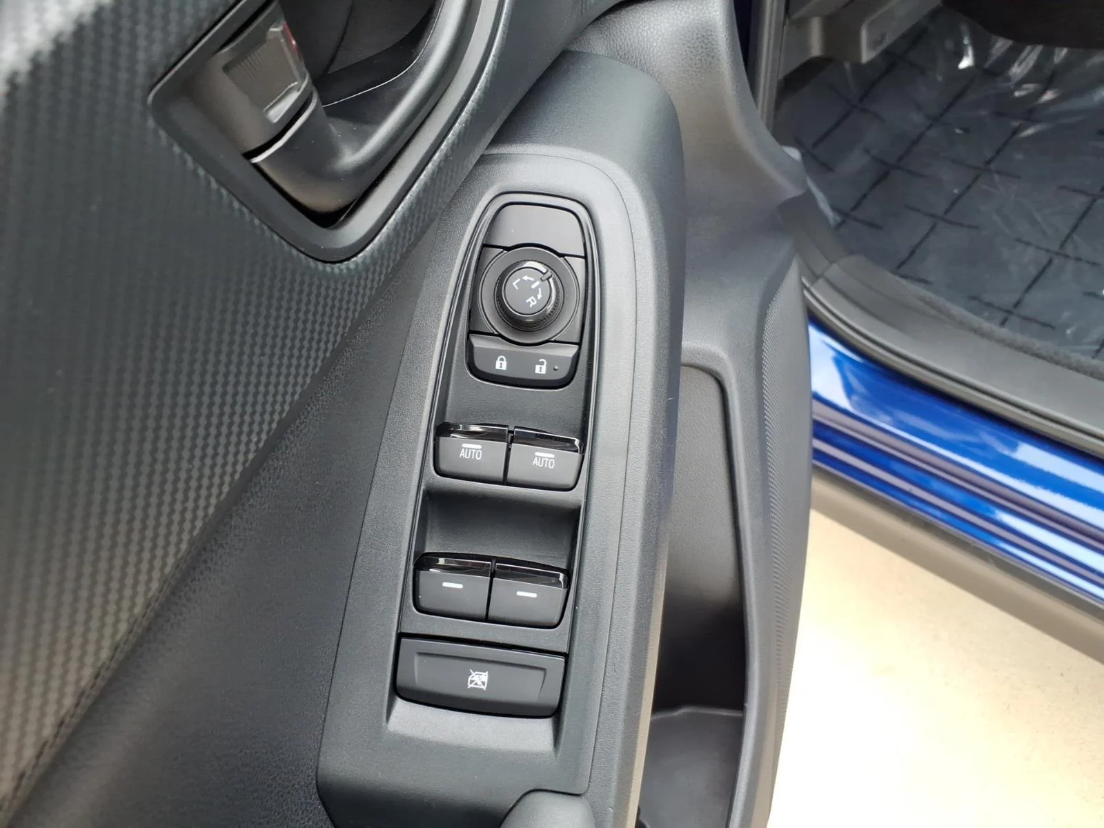 Used 2024 BLUE Subaru  image 19