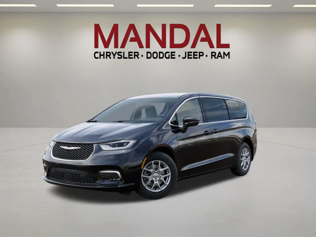 2026 Chrysler Pacifica Select's photo