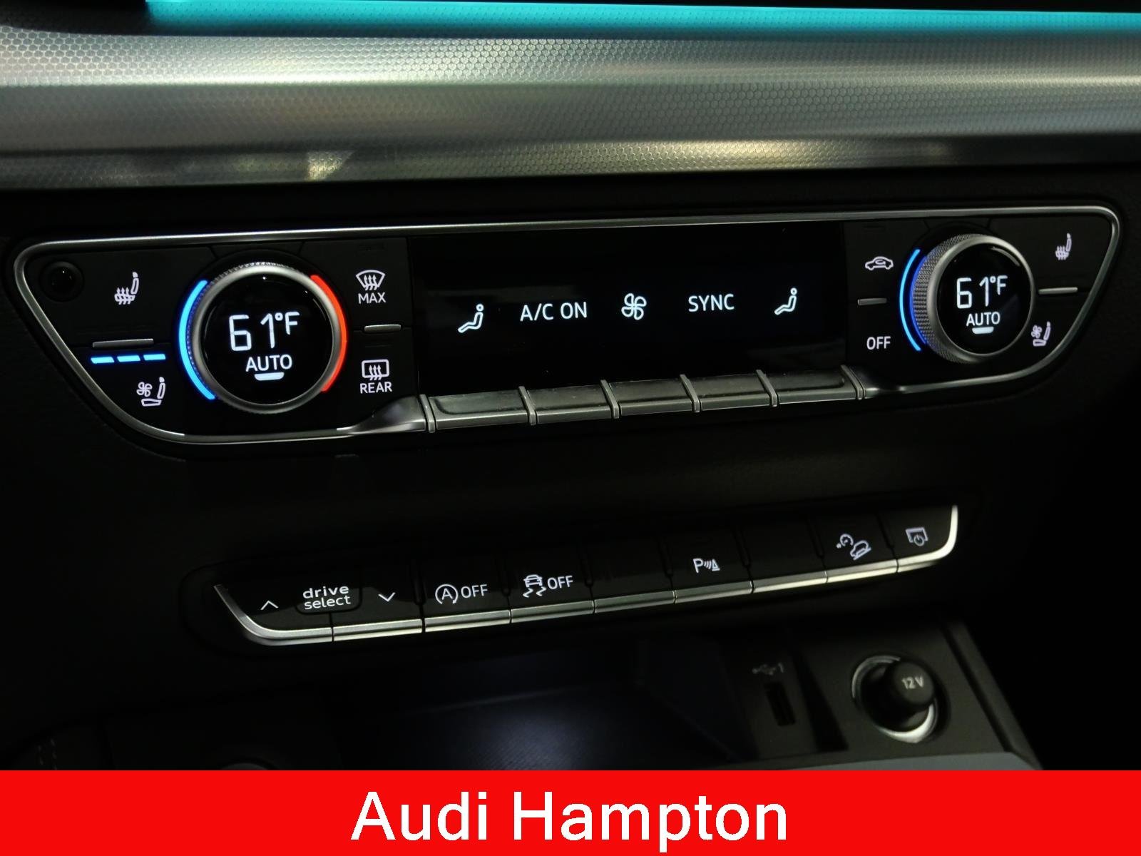 Used 2025 Navarra Blue Metallic Audi S line Premium Plus image 31