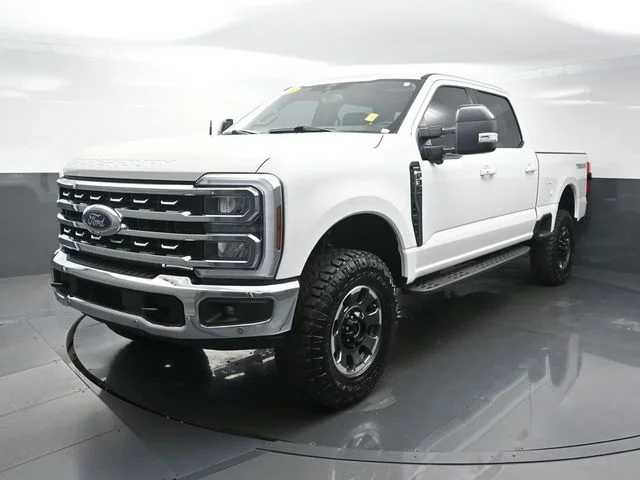Used 2024 White Ford Lariat image 3