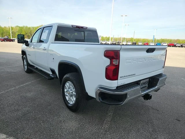 Used 2025 White Chevrolet LT image 5