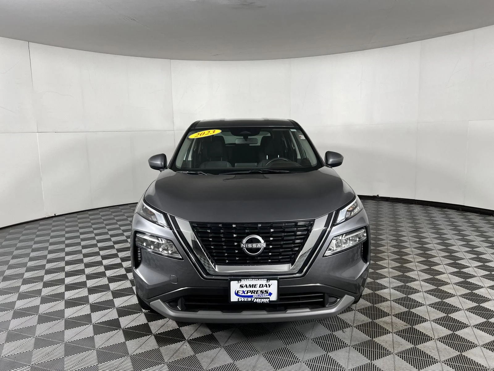 Used 2023 Gun Metallic Nissan SV image 2