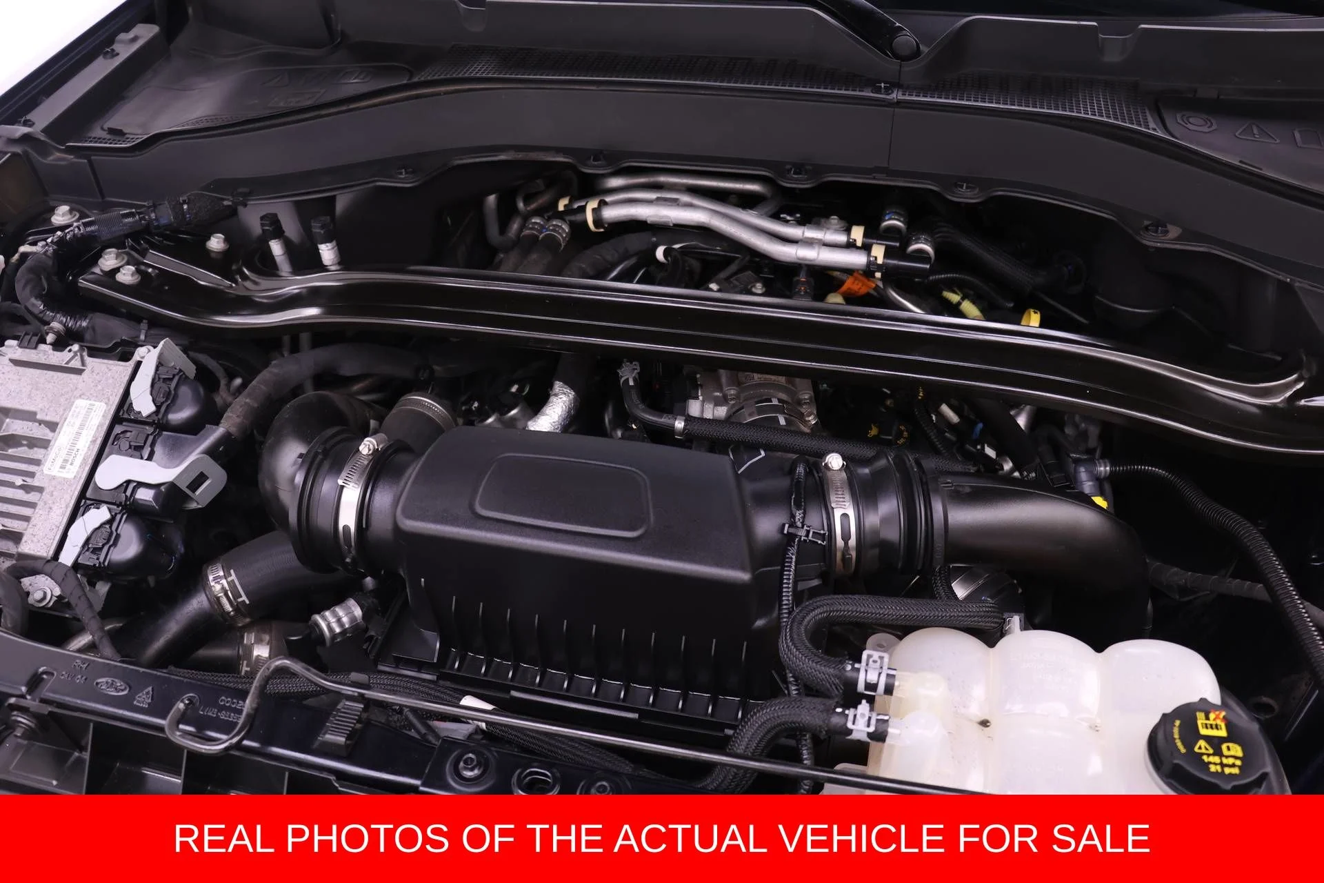 2022 Ford Explorer ST - Photo 17
