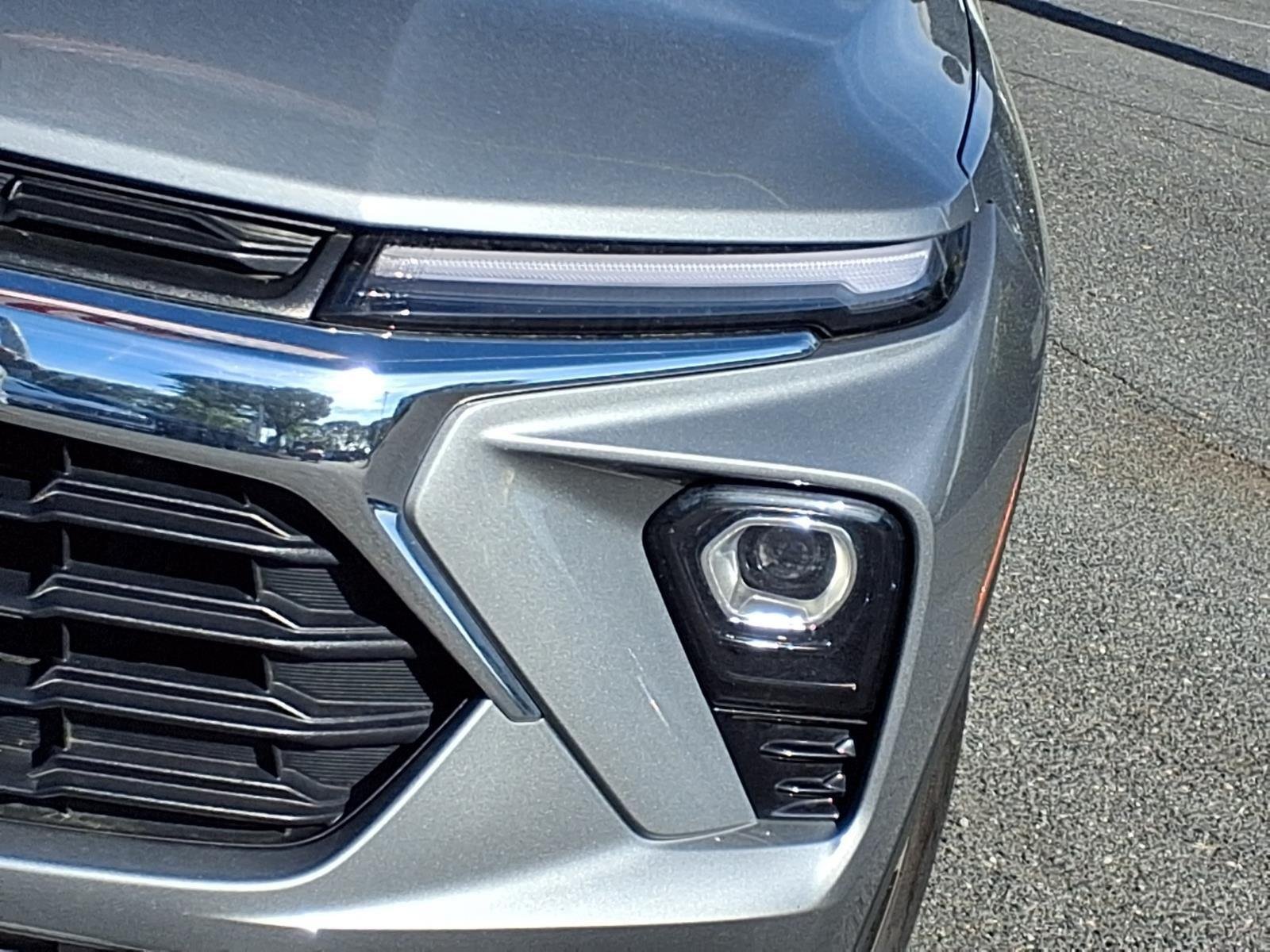 Used 2025 Sterling Gray Metallic Chevrolet LT image 14