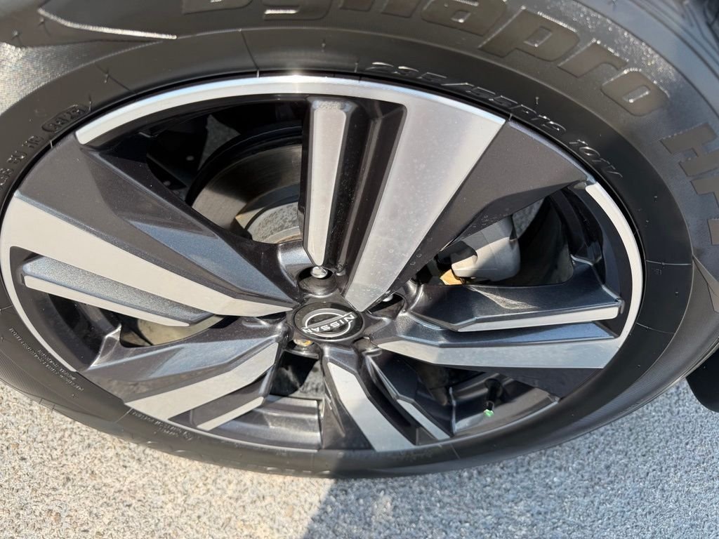 Used 2025 Gold Nissan SL image 12