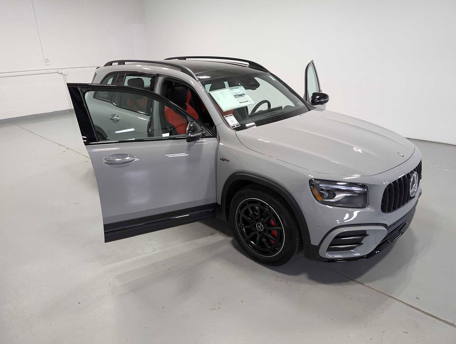 2026 Mercedes-Benz GLB AMG GLB 35 - Photo 14