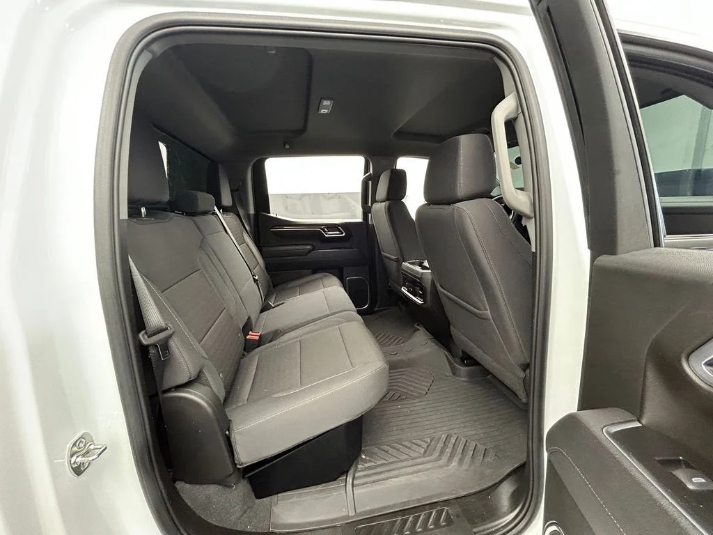 Used 2026 Summit White Chevrolet LT image 19