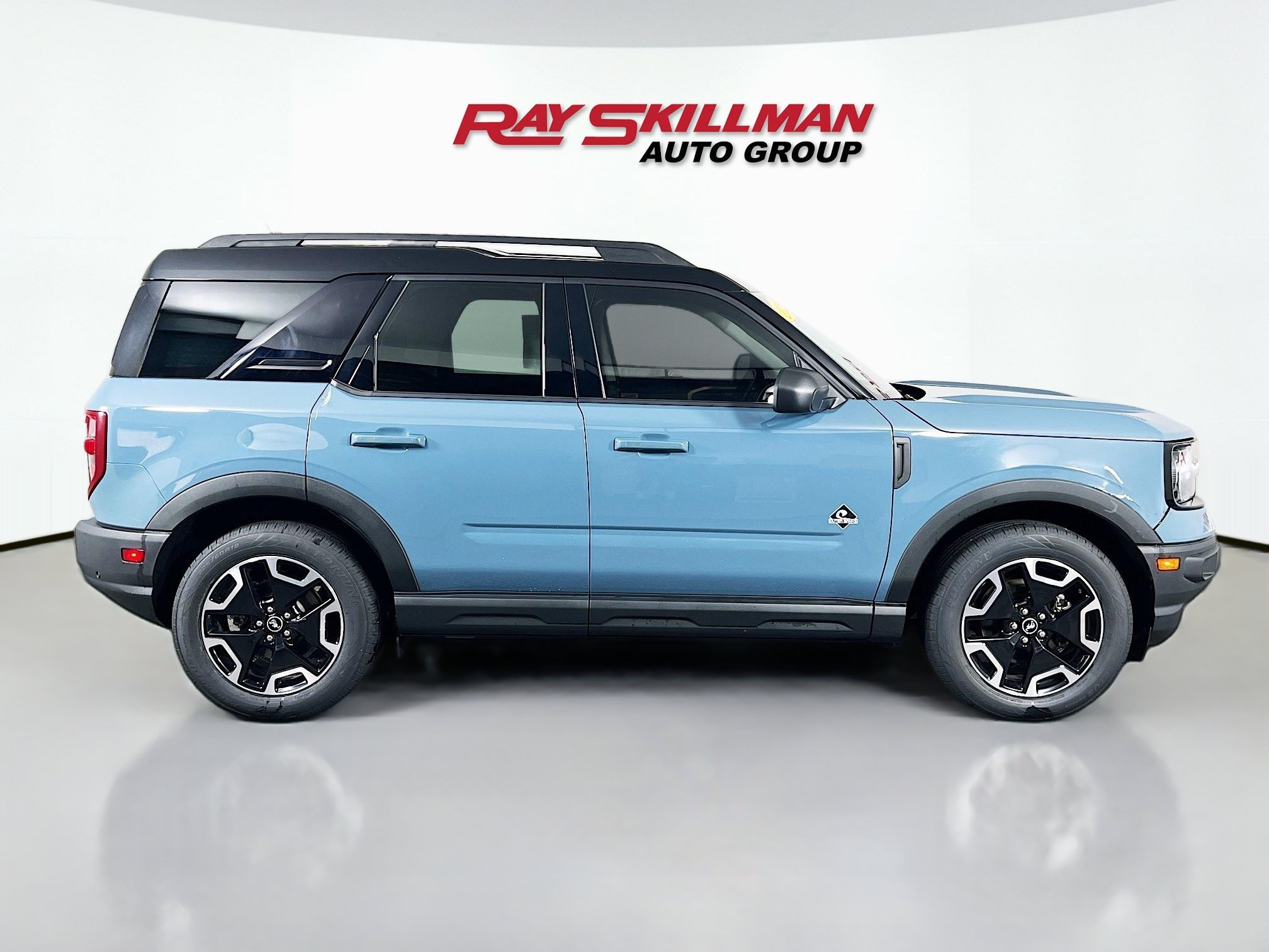 Used 2021 Blue Ford OUTER BANKS image 8