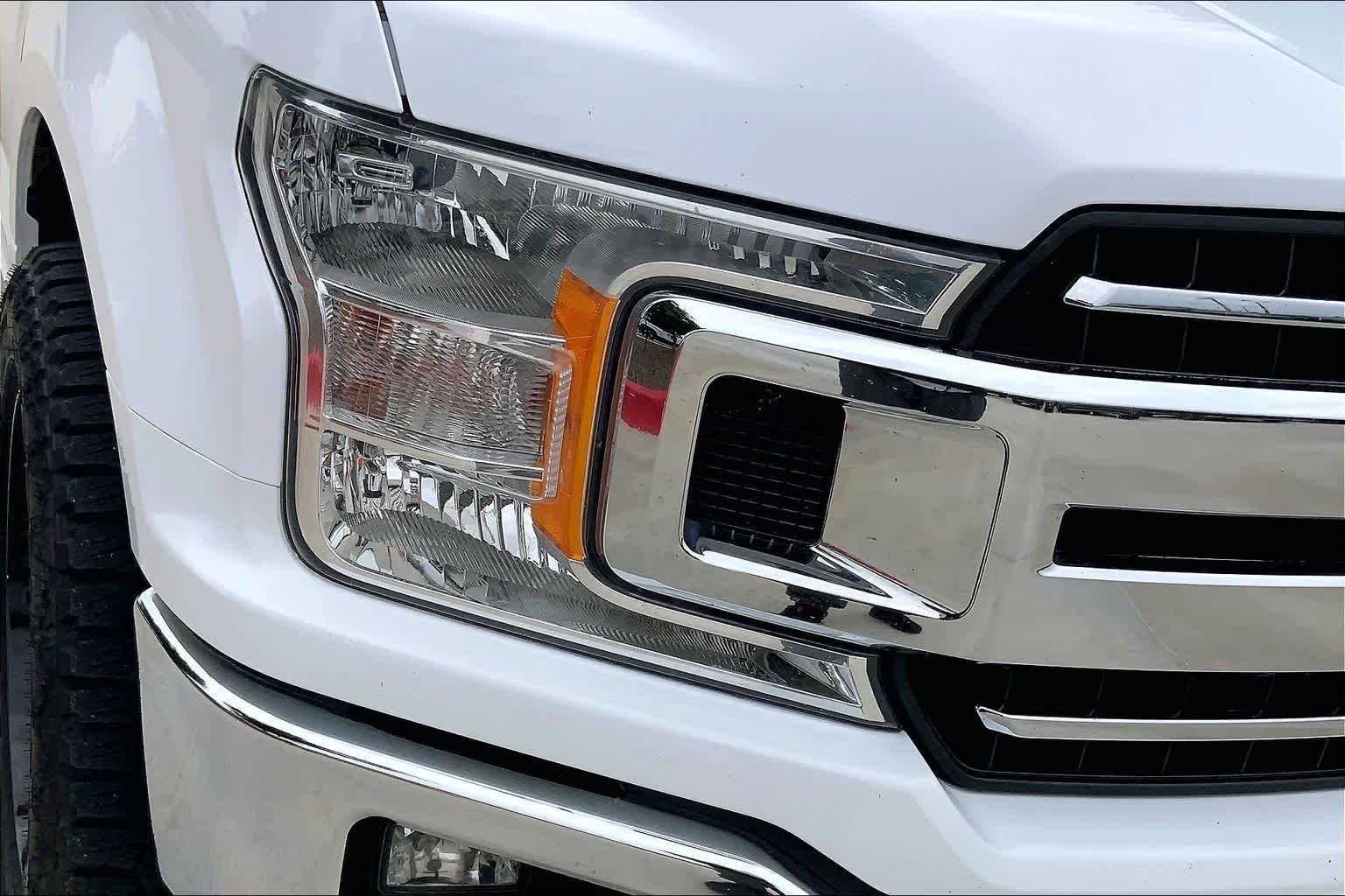 Used 2018 Oxford White Ford XLT image 27