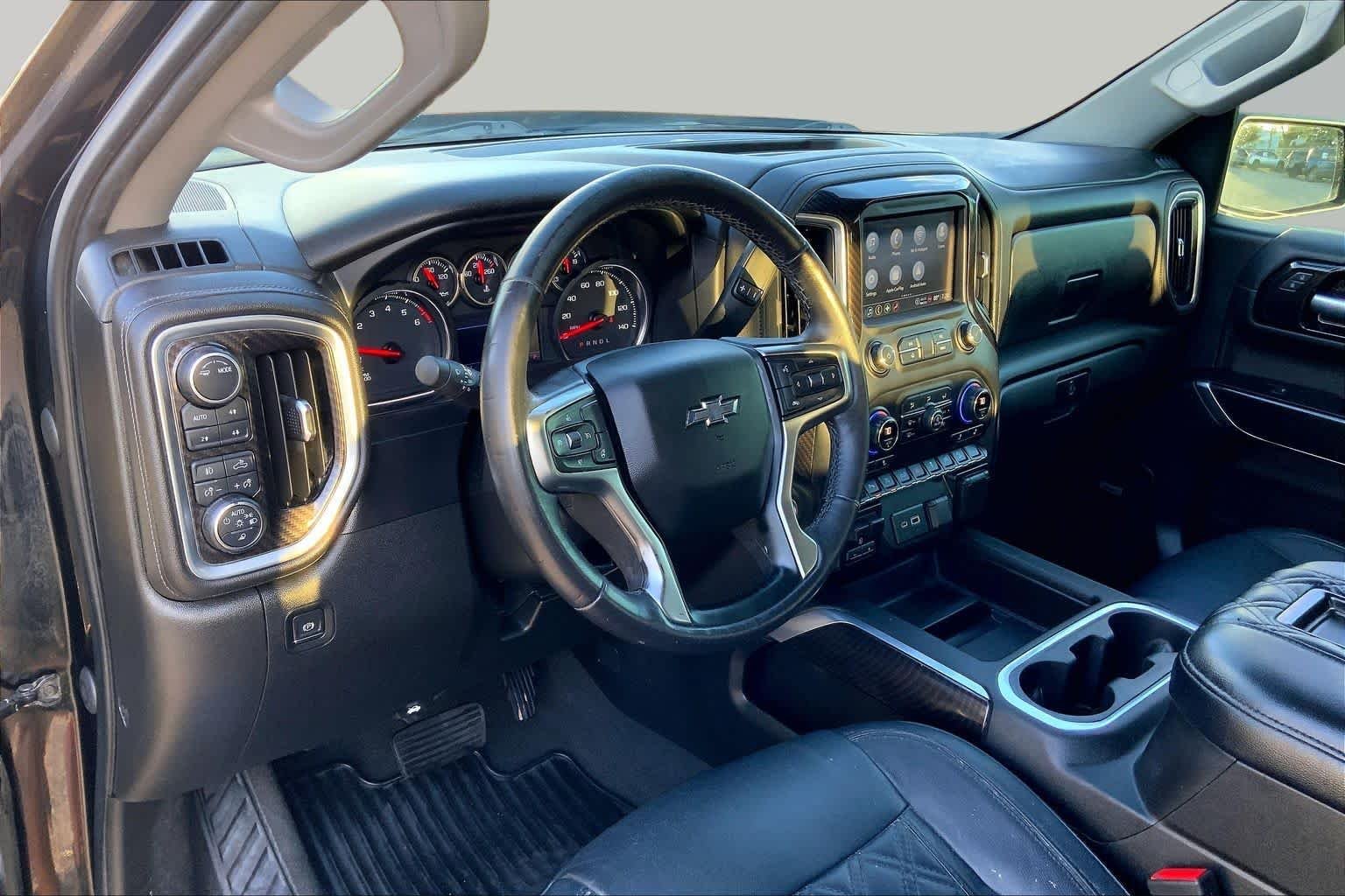 Used 2021 Black Chevrolet RST image 17