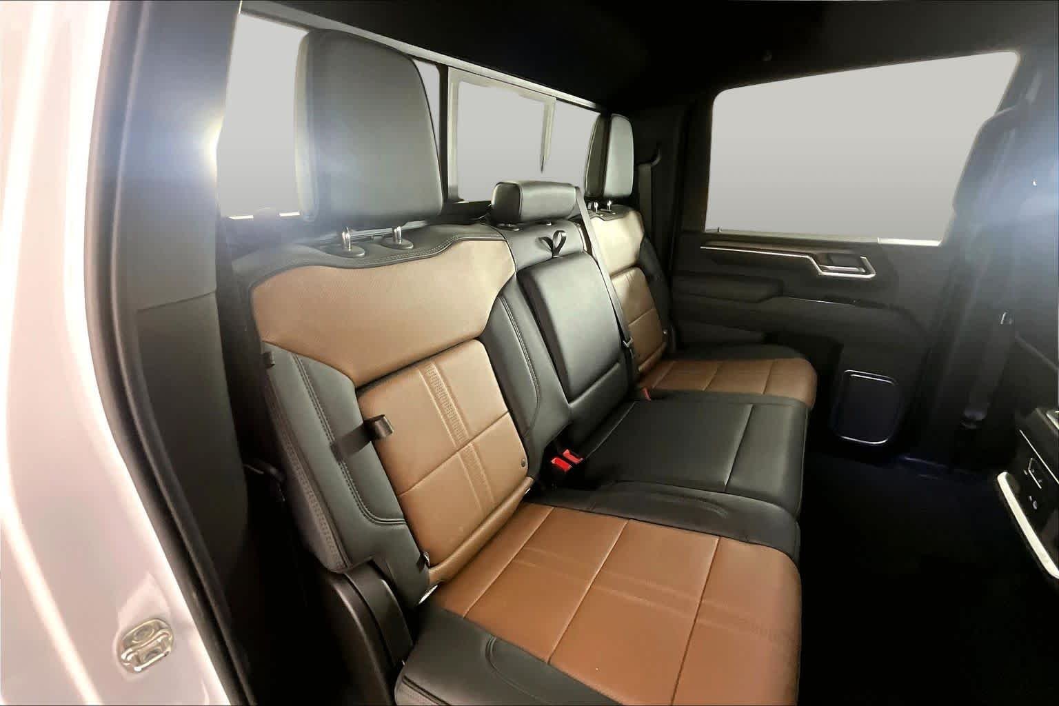 Used 2026 Summit White Chevrolet High Country image 19
