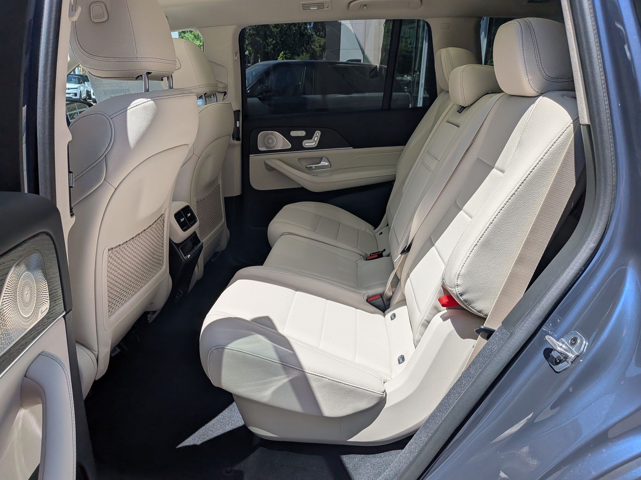 New 2026 Twilight Blue Metallic Mercedes-Benz GLS 450 image 30