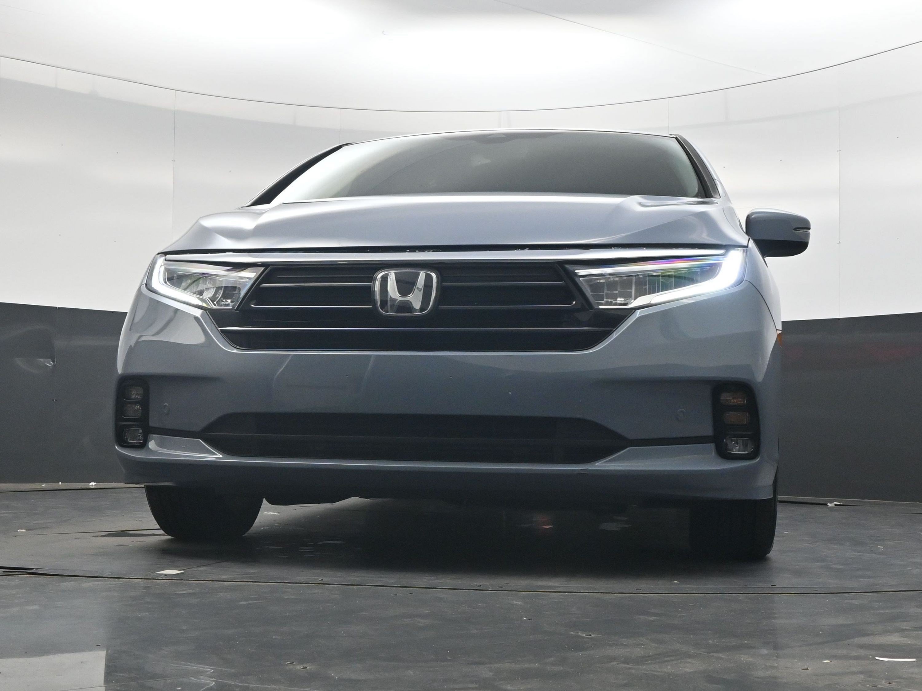 Used 2023 Sonic Gray Pearl Honda Touring image 28