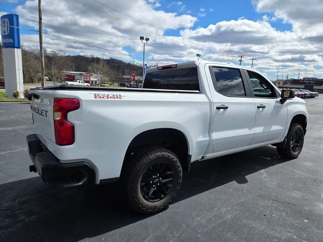 Used 2025 White Chevrolet Custom Trail Boss image 8