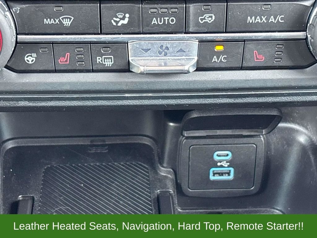 Used 2025 Blue Ford Badlands image 24