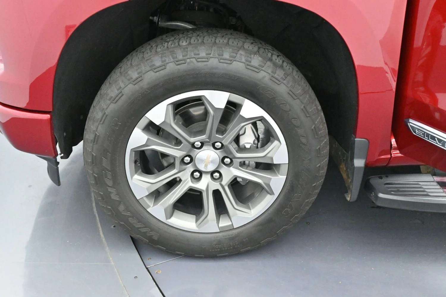 Used 2023 Radiant Red Tintcoat Chevrolet High Country image 40