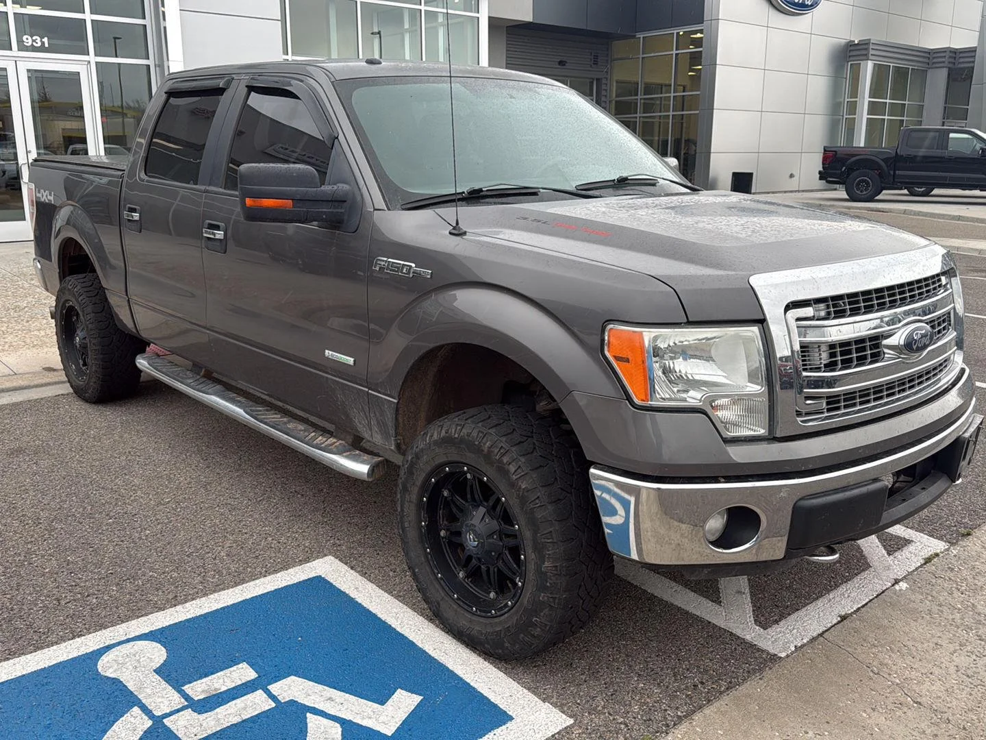 Used 2013 Sterling Gray Metallic Ford XLT image 2