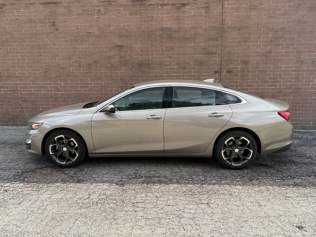 Used 2023 Gray Metallic Chevrolet LT image 2