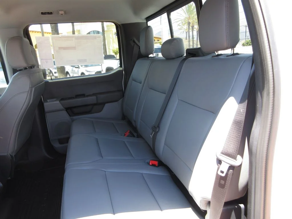 New 2026 Oxford White Ford XL image 12