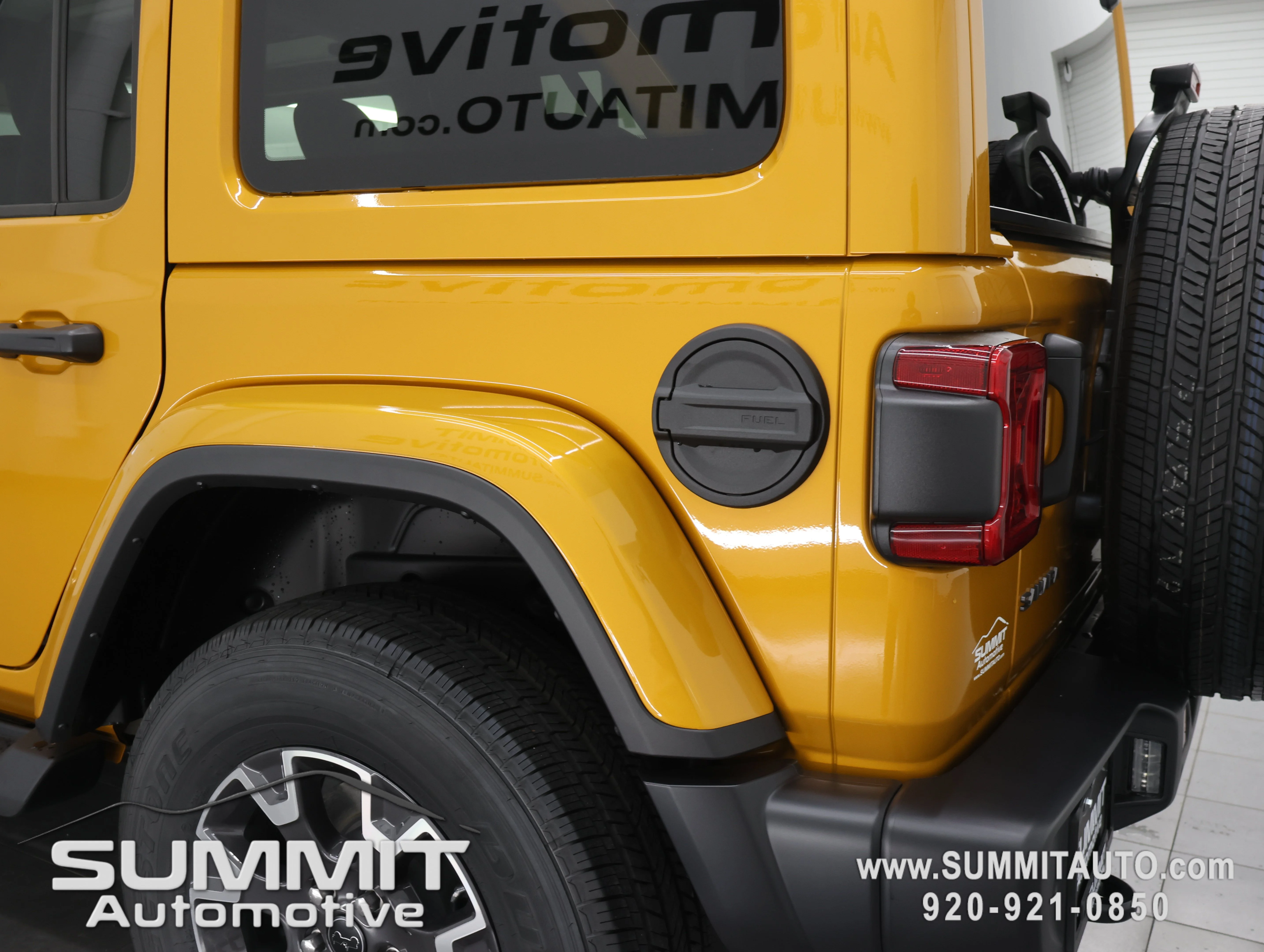New 2026 Goldilocks Exterior Paint Jeep Sahara image 30