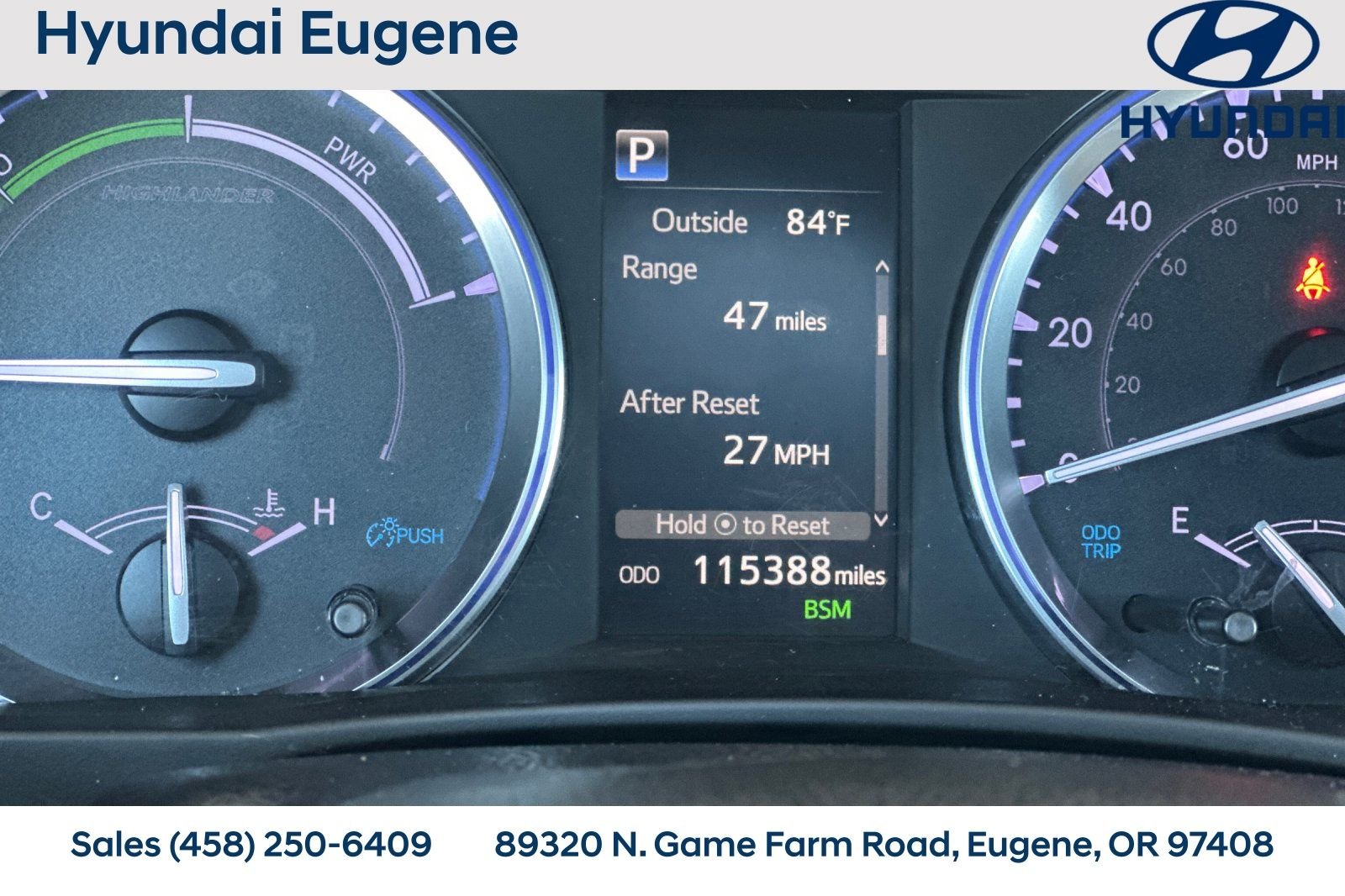 Used 2019 White Toyota XLE image 35