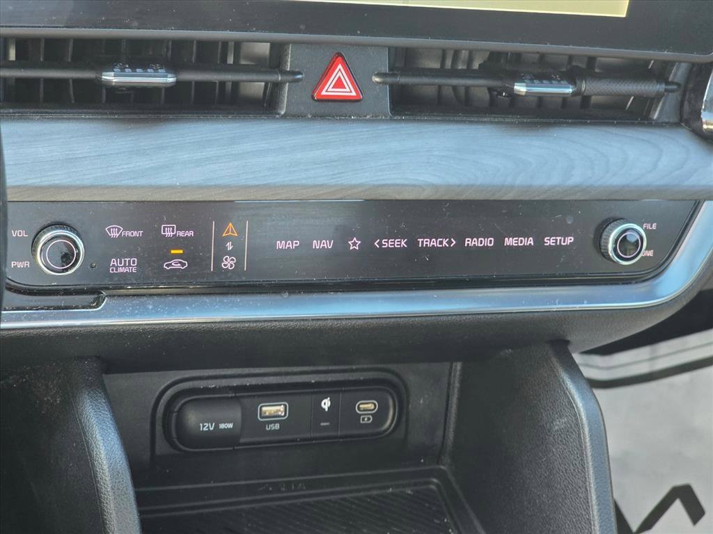 Used 2023 Red Kia X-Line image 18