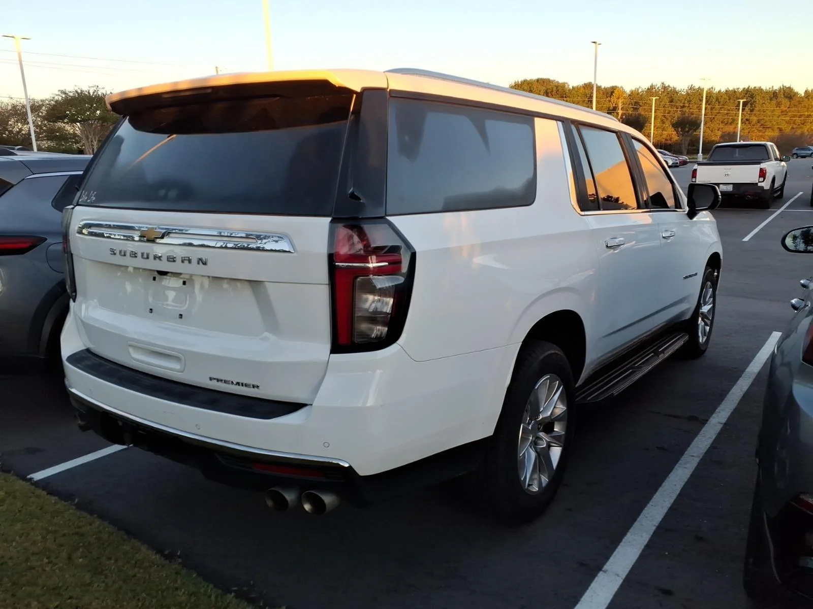 Used 2023 Summit White Chevrolet Premier image 4
