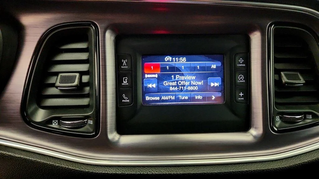 Used 2015 Pitch Black Clearcoat Dodge 2dr Coupe SXT image 16