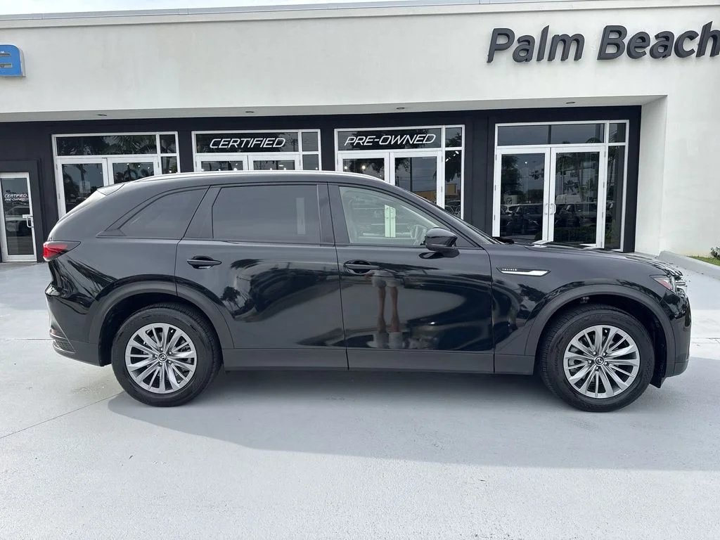 Used 2025 Jet Black Mazda 3.3 Turbo Select image 5
