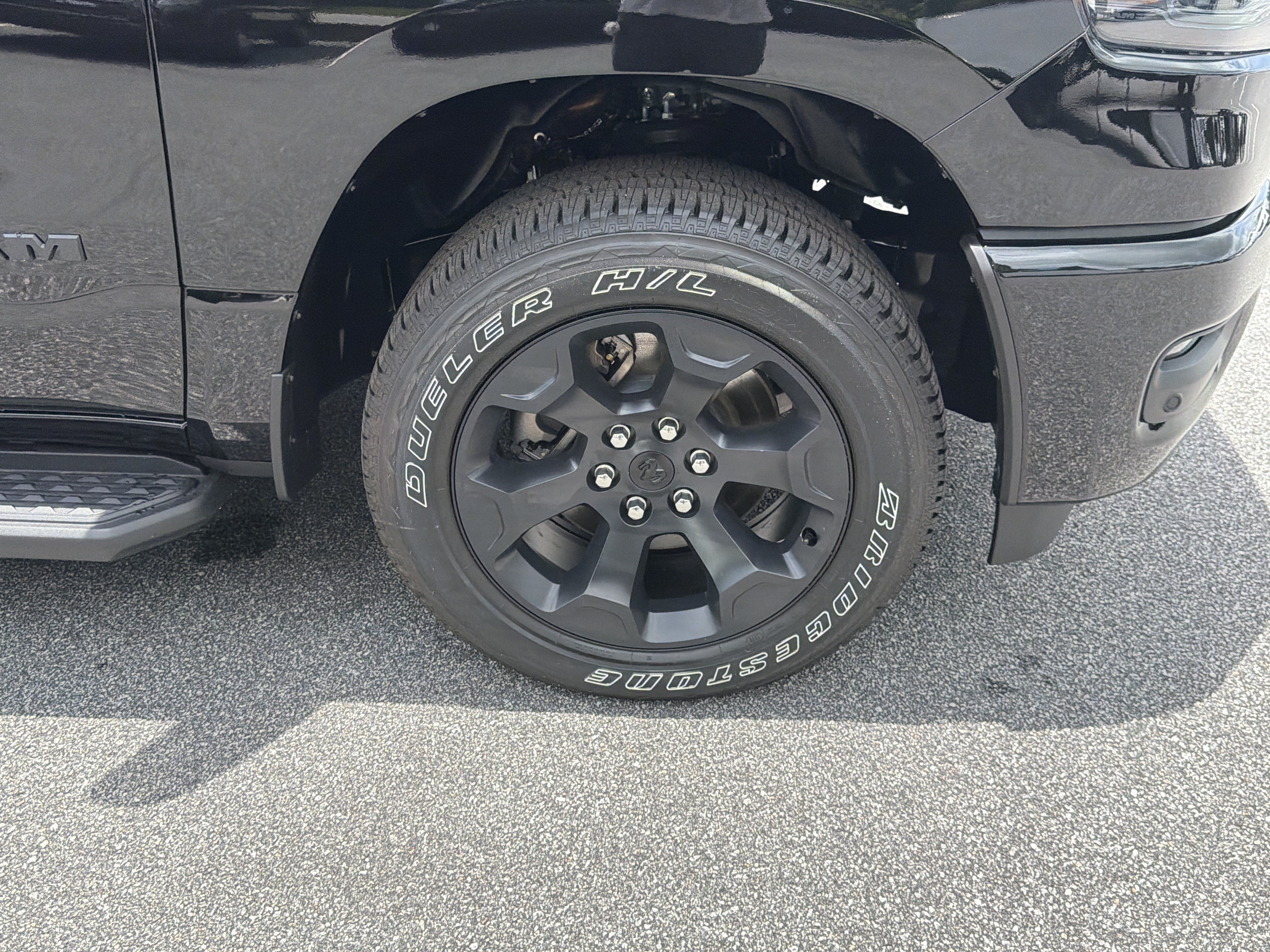 New 2026 Diamond Black Crystal Pearl-Coat Exterior Paint RAM Express image 14