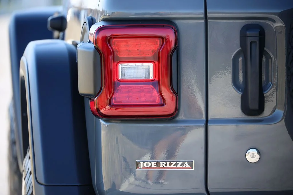Used 2020 Gray Jeep Rubicon image 13