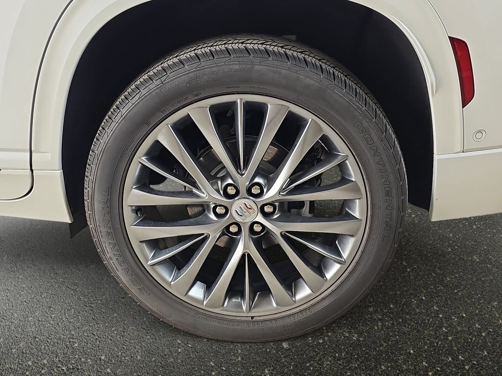Used 2025 White Buick Avenir image 35