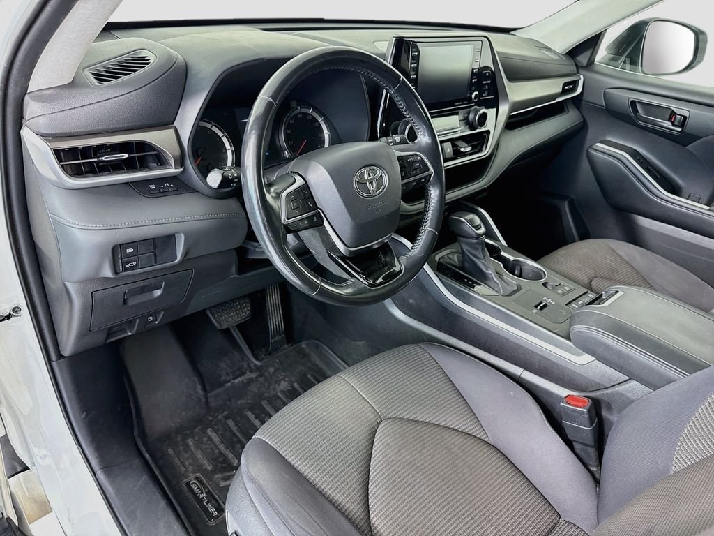 Used 2021 Blizzard Pearl Toyota LE image 9