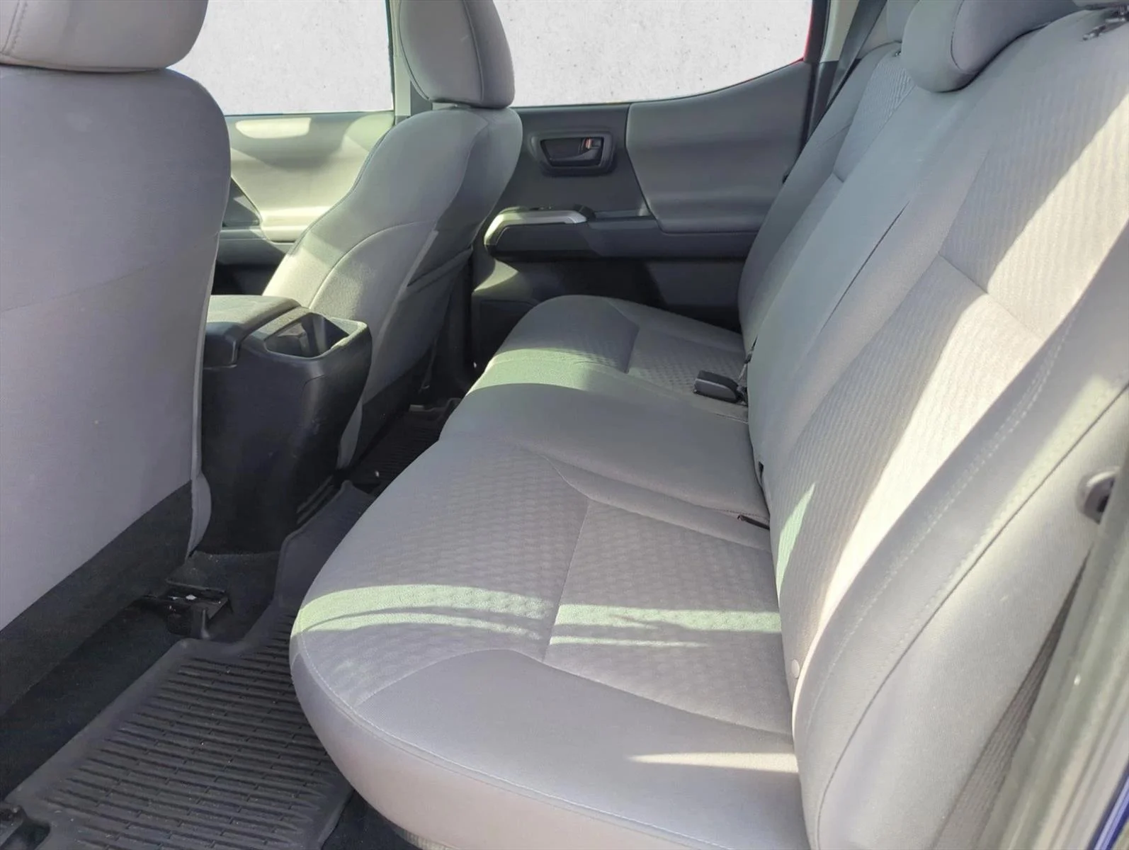 Used 2023 Blue Crush Metallic Toyota SR5 image 8