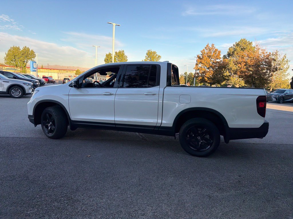 Used 2023 Platinum White Pearl Honda Black Edition image 11