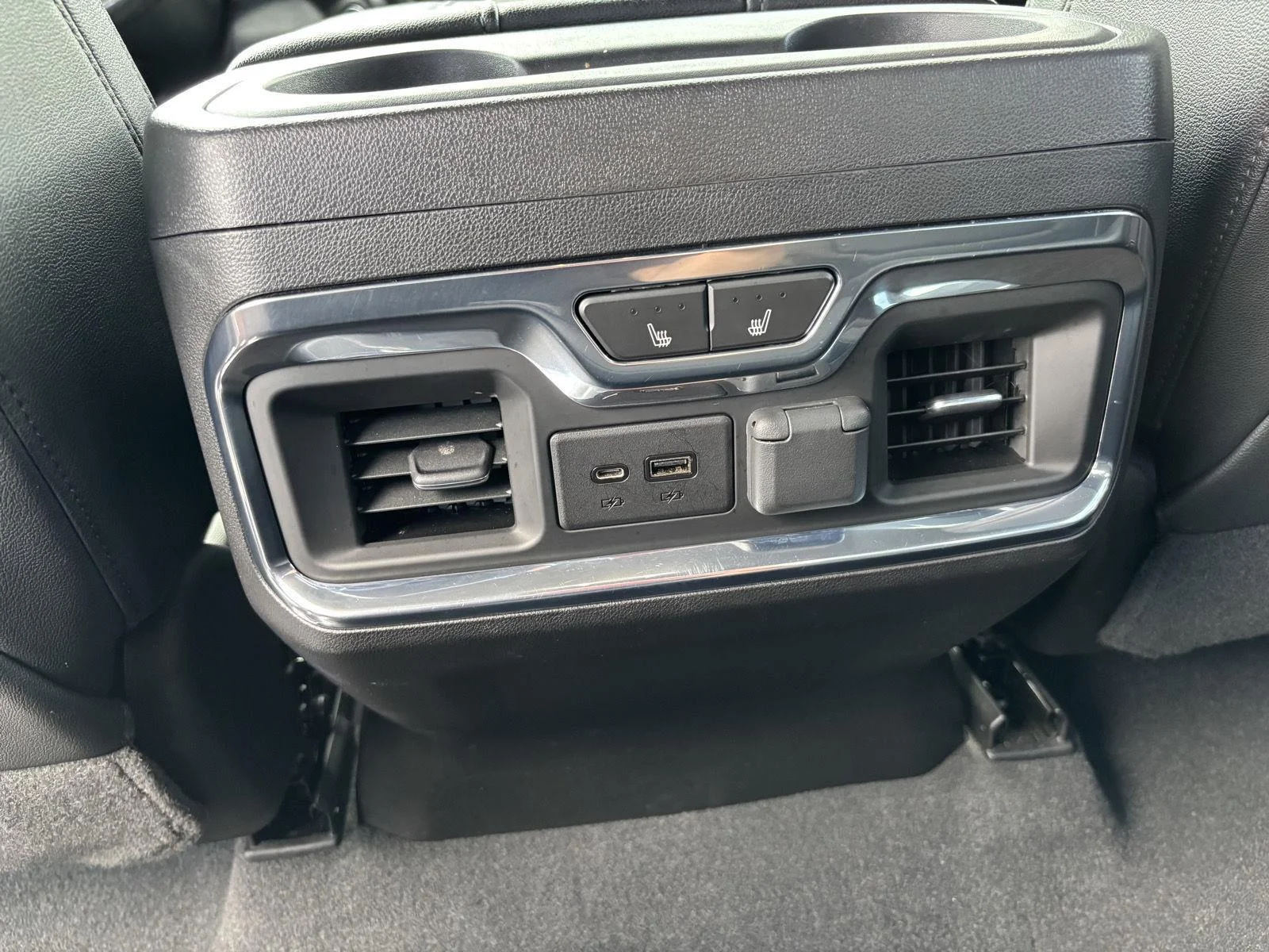 Used 2021 Shadow Gray Metallic Chevrolet LTZ image 15