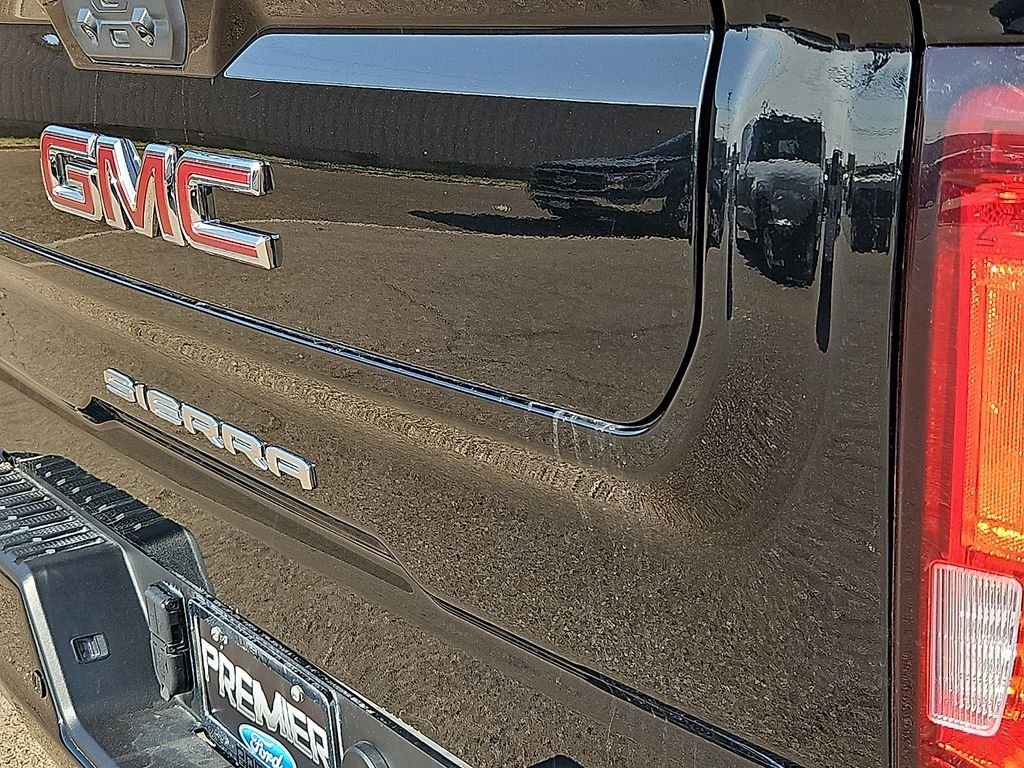 Used 2025 Onyx Black GMC AT4 image 15