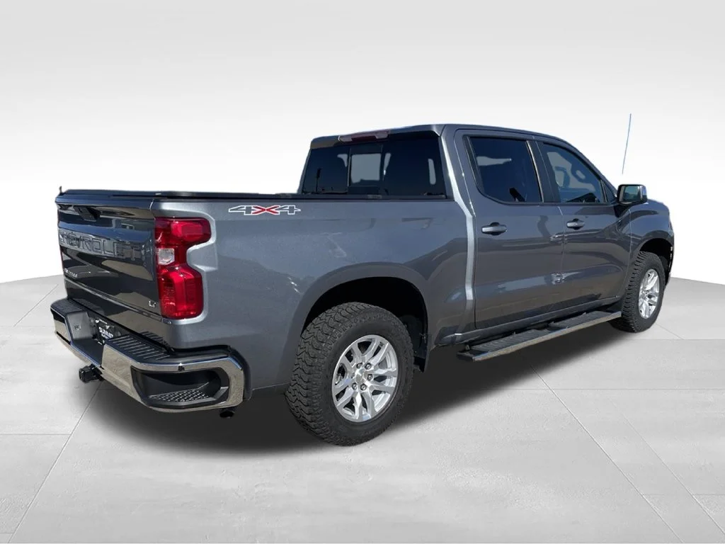 Used 2020 Satin Steel Metallic Chevrolet LT image 4