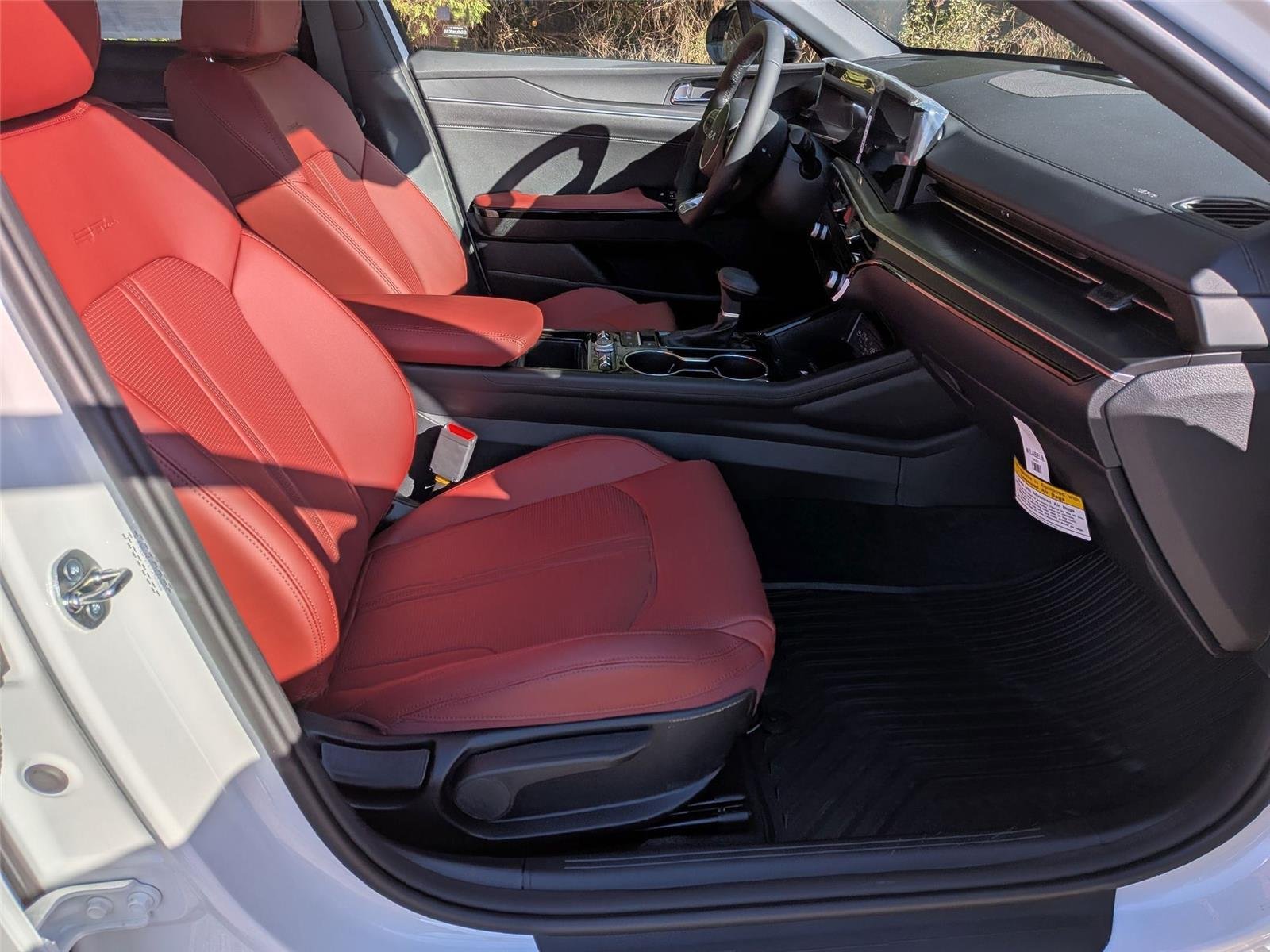 New 2026 Snow White Pearl Kia GT-Line image 35
