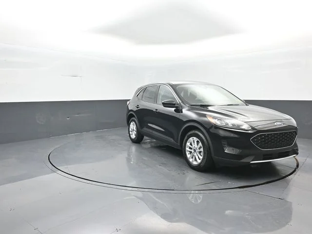 Certified Used 2020 Black Metallic Ford SE image 2