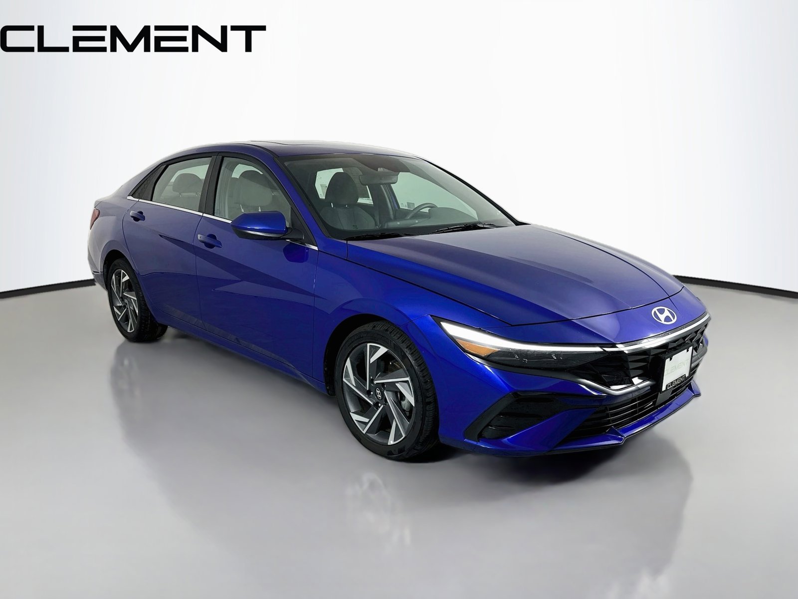 Certified Used 2025 Blue Hyundai SEL Convenience image 5