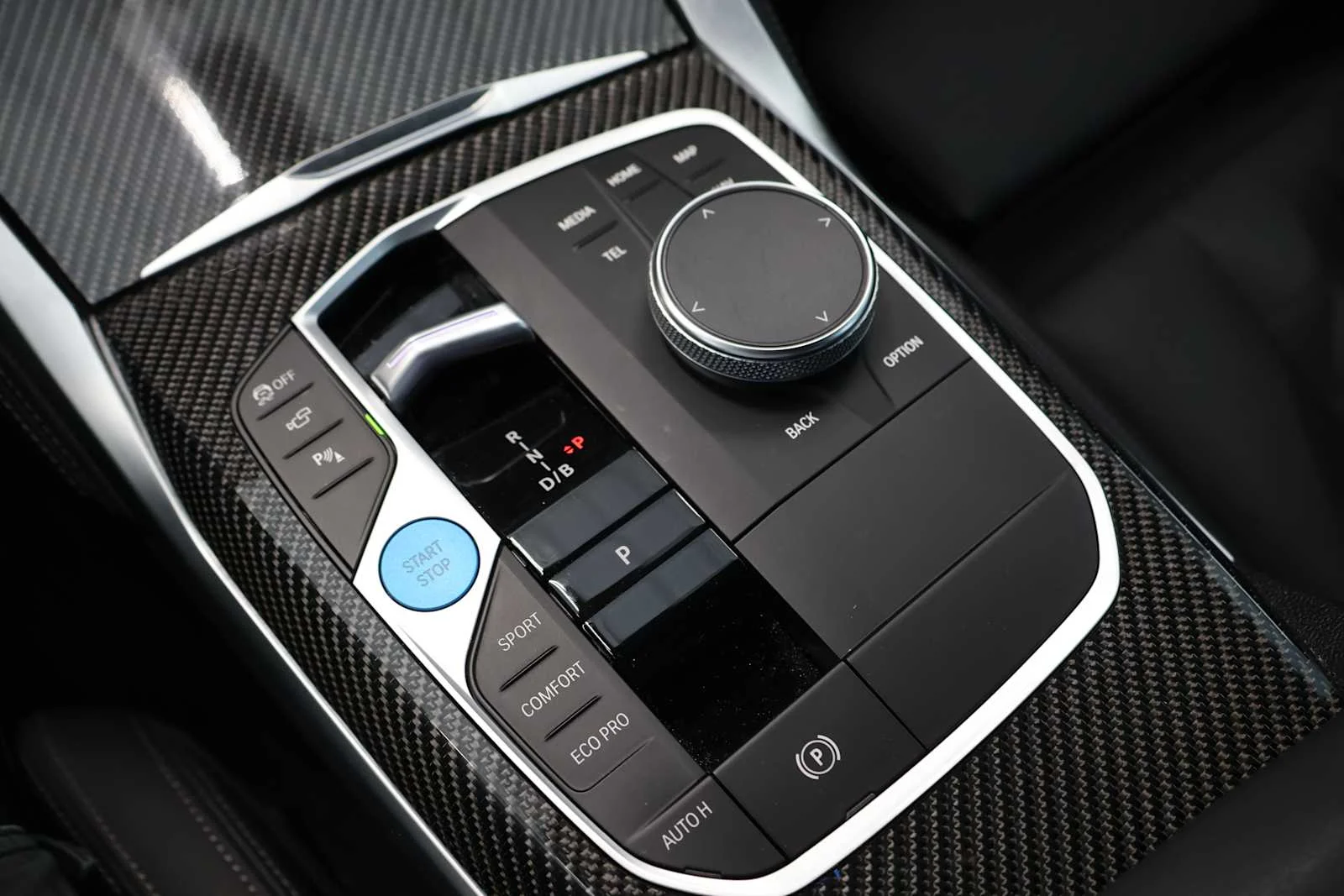 Certified Used 2024 Mineral White Metallic BMW M50 image 20