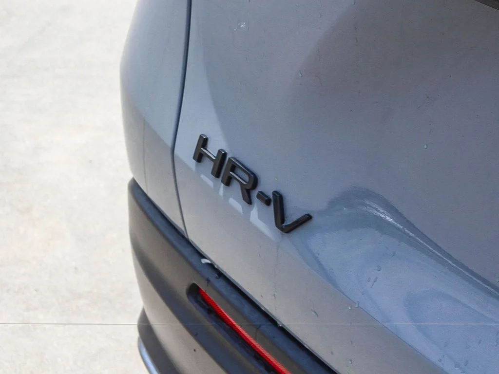 Used 2023  Honda Sport image 9
