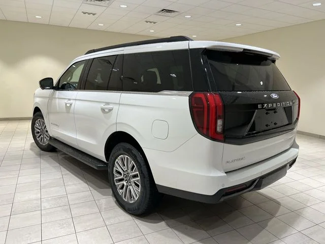 New 2027 White/off-white Ford Platinum image 3