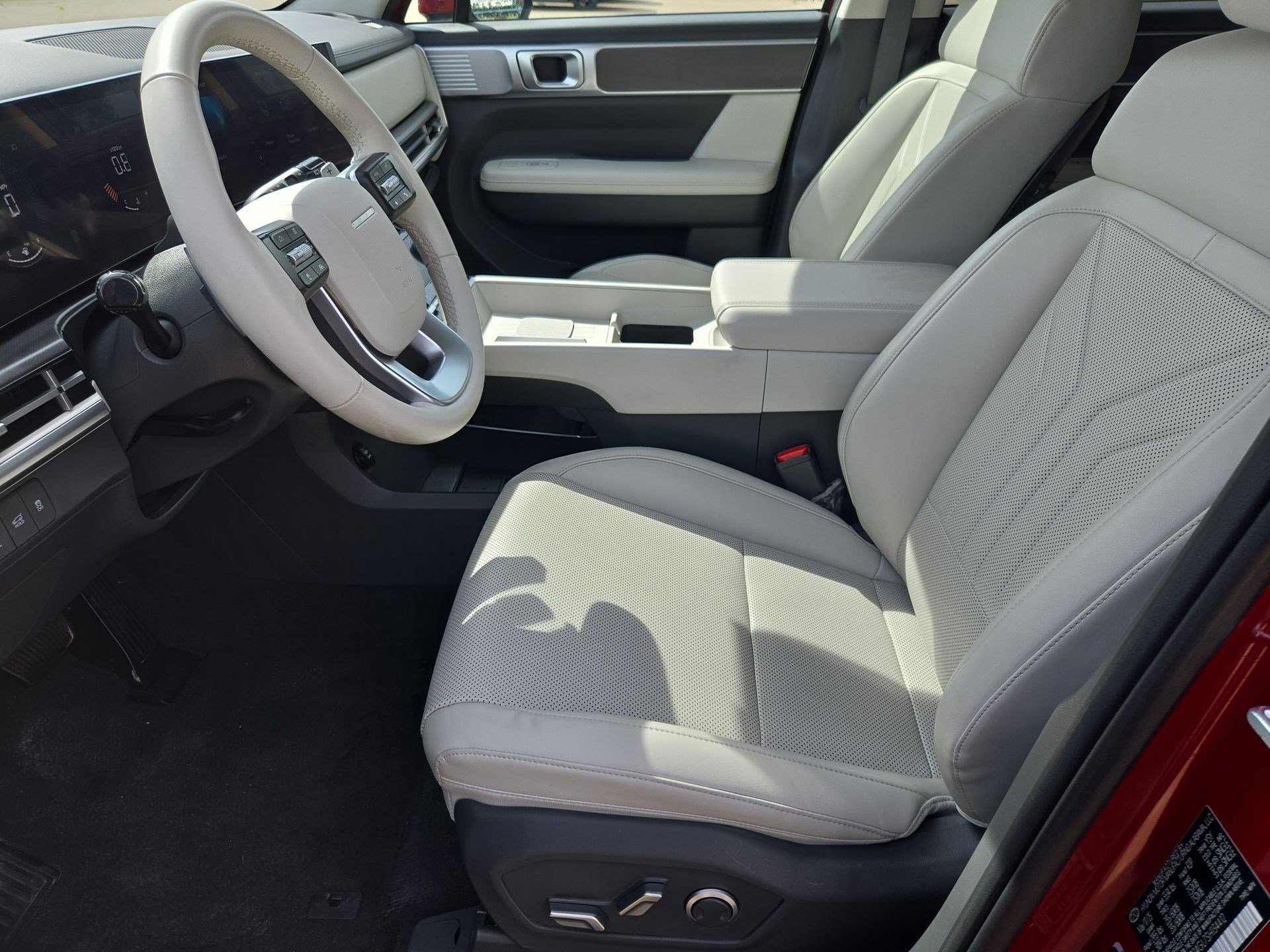 Used 2025 Ultimate Red Hyundai SEL image 15