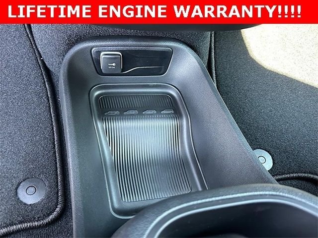 2026 Chrysler Pacifica Select - Photo 22