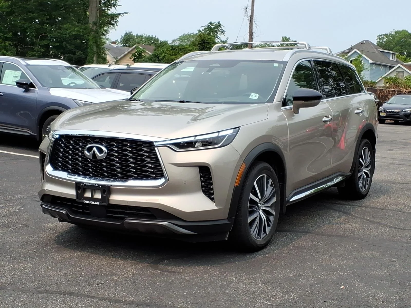 Certified Used 2025 Silver INFINITI Sensory image 2