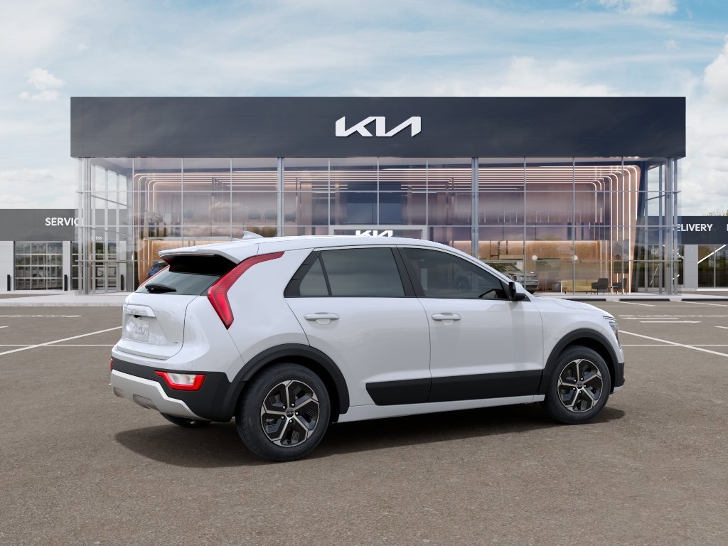 New 2026 Snow White Pearl Kia LX image 7